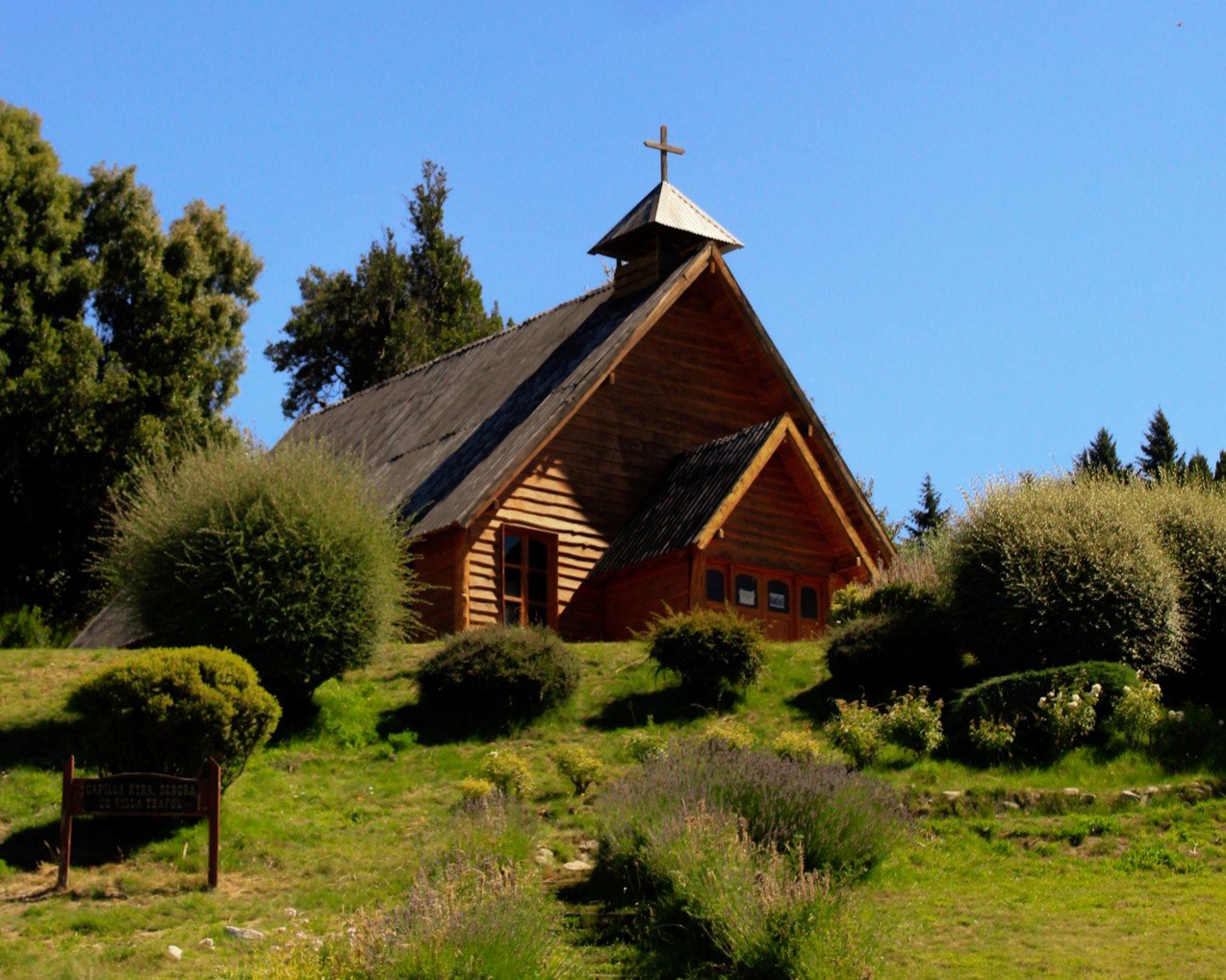 Villa Traful y Valle Encantado - Lauke Tours